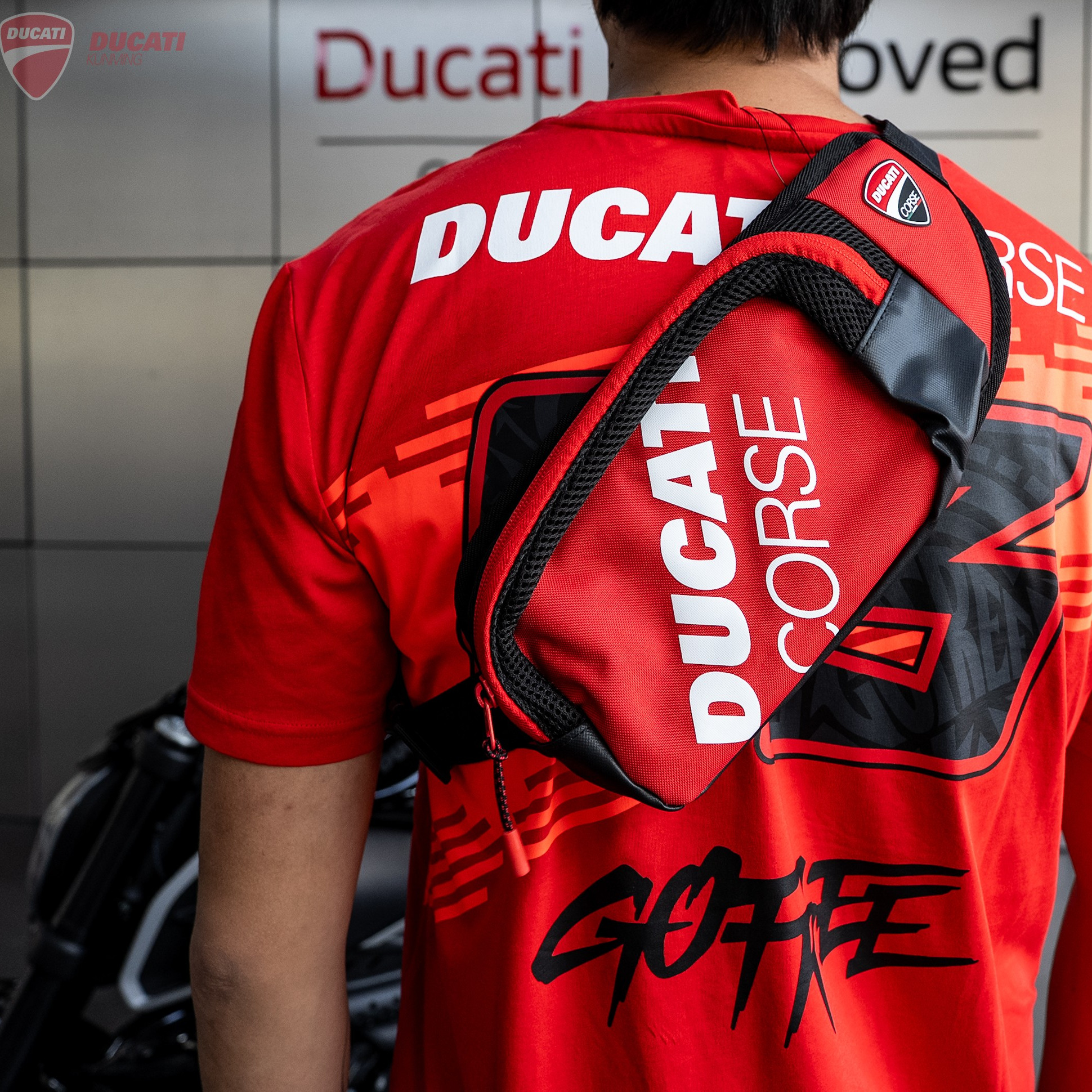 机车杜卡迪红色通用机车运动腰包