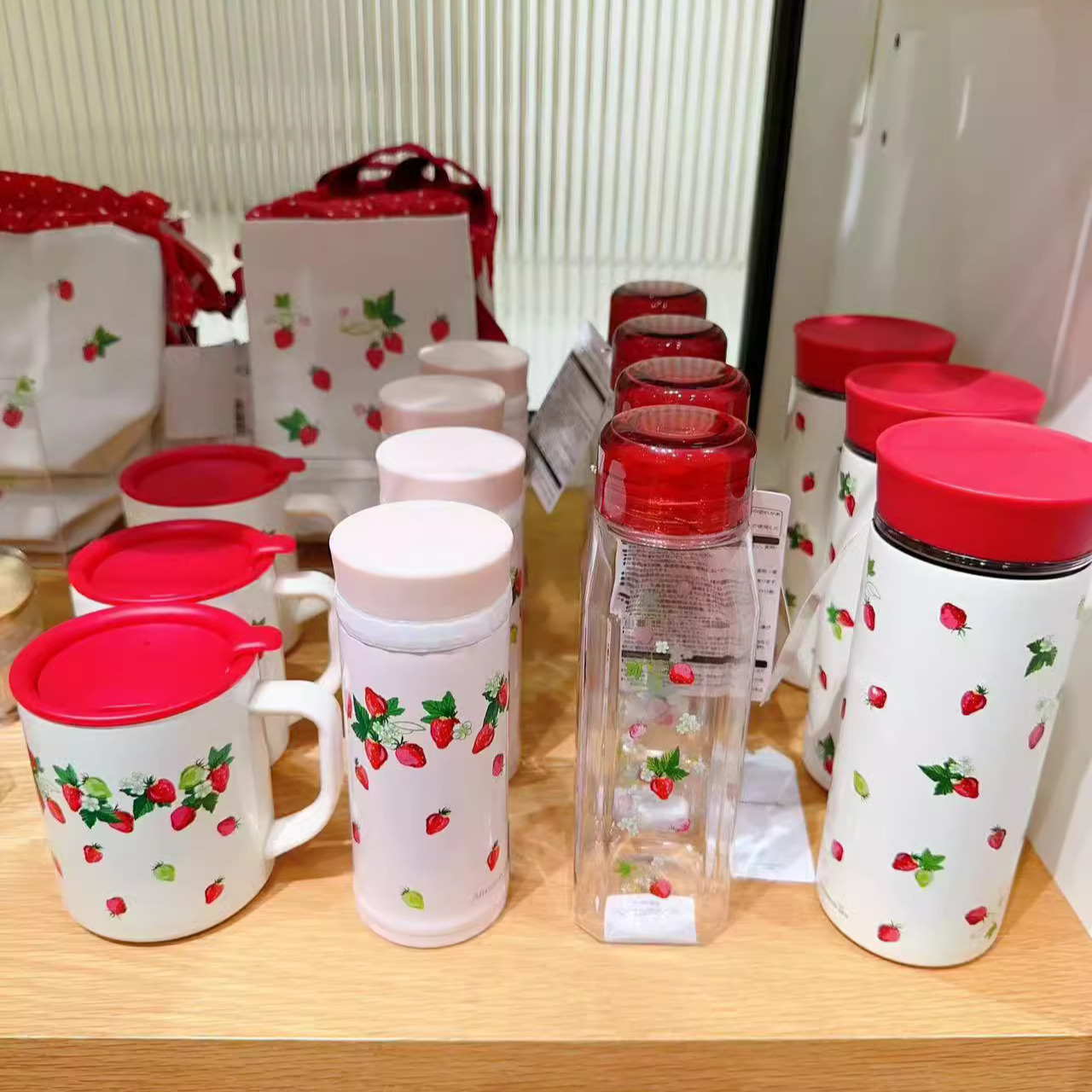 新款 日本afternoon tea2024草莓系列马克杯300ml保温杯水壶