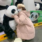 超好看粉色甜美少女白鸭绒短款羽绒服女冬2024新款牛角扣加厚外套，女装羽绒服，2C028