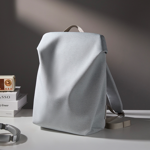 奥迪6面王者系列 ITO联名TRUFFLE双肩包