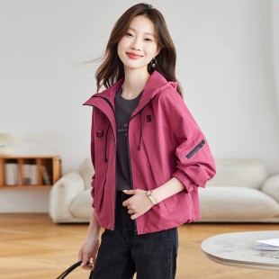 玫红色外套女2025春秋新款今年潮流宽松连帽风衣短款休闲夹克上衣