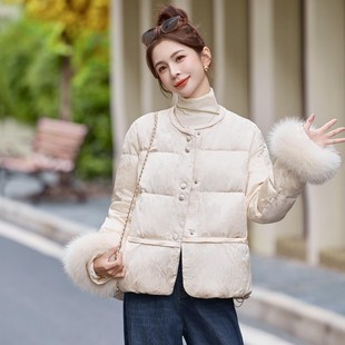 新中式国风白色羽绒服女短款25年冬狐狸毛可拆袖口白鸭绒外套提花