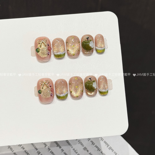 青苹果 新款纯手工穿戴甲短款圣诞猫眼法式穿戴美甲贴高级感显白