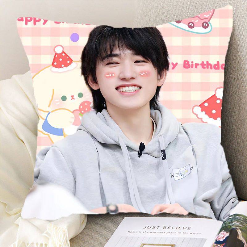 新款宋亚轩周边抱枕TNT时