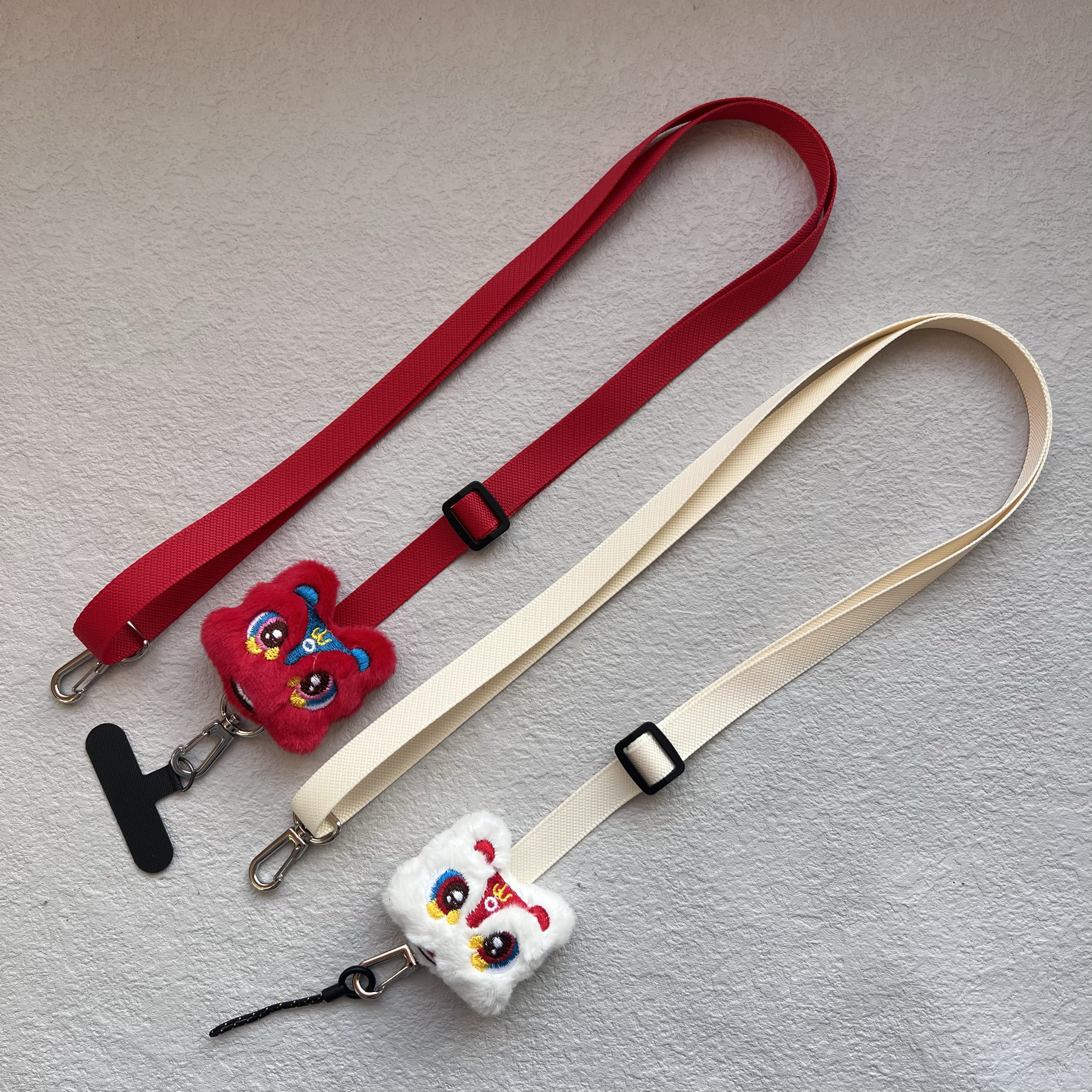 新年喜庆挂绳国潮醒狮手机壳垫片挂脖绳可调节斜挎相机ccd防丢绳