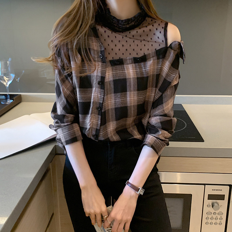实拍 露肩设计感上衣2021春季新科锁骨不规则网纱格子衬衫女
