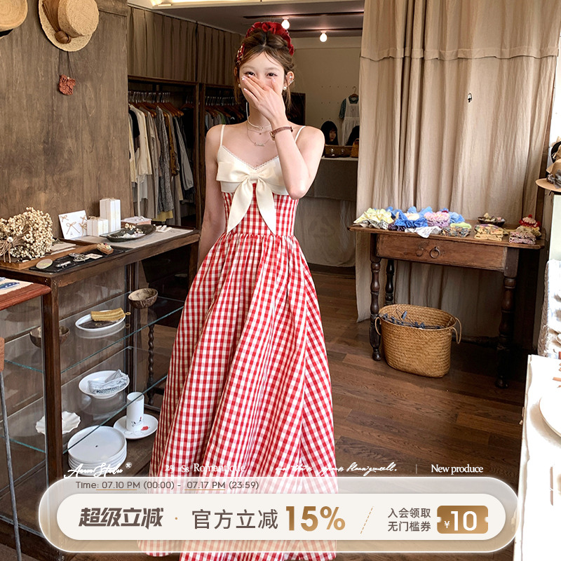 甜美少女蝴蝶结格纹吊带裙