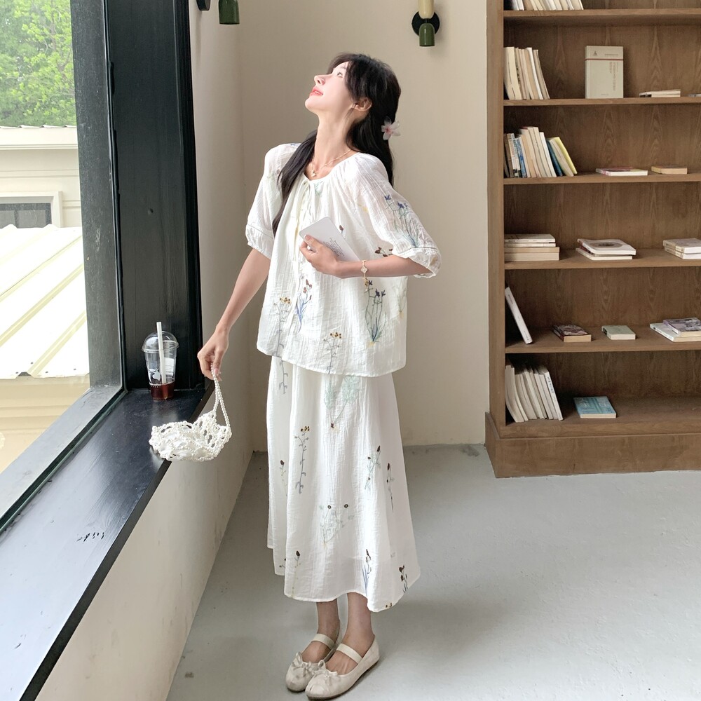 森系小清新碎花套装裙女2025夏新款甜美减龄刺绣上衣半身裙两件套,女装套装/套裙,浙宝160