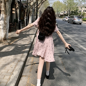粉色温柔风时尚法式短裙女夏新款显瘦短袖学院风减龄蝴蝶结连衣裙图片