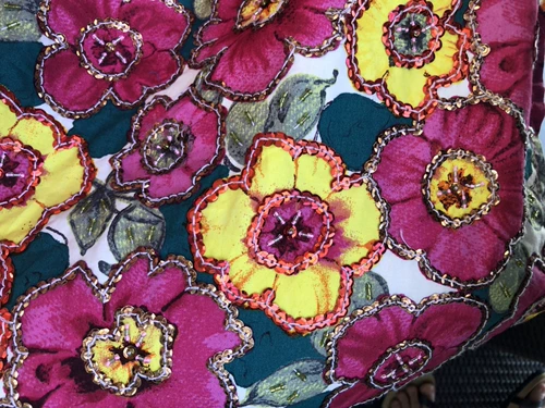 Новый Таиландский тип швейного тяжелого работника с бисером сексуально V -neck Open Fork Press Powder Power Pink