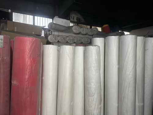 厂家直销门幅1,6米9克裁床隔层超薄无纺布医疗用品农业育苗无纺衬