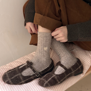 加厚绵羊毛袜子女双针爱心刺绣保暖中筒袜堆堆袜