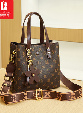 2025新款商务男士双肩书包USB充电旅行电脑背包轻便金圣斯出行包