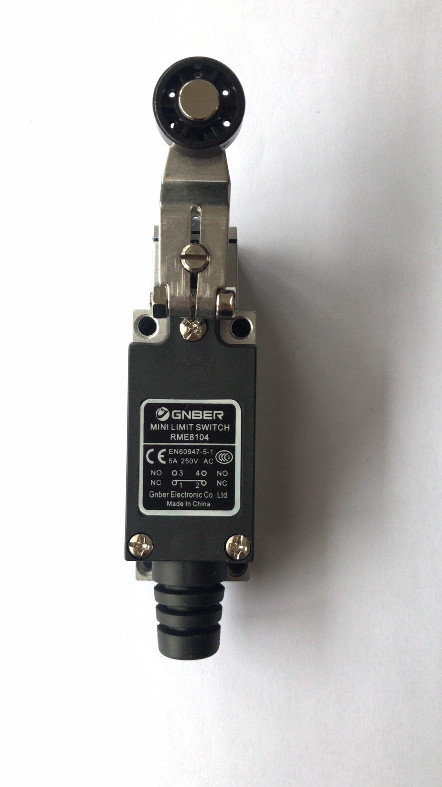 冈本限位开关行程开关RME8104