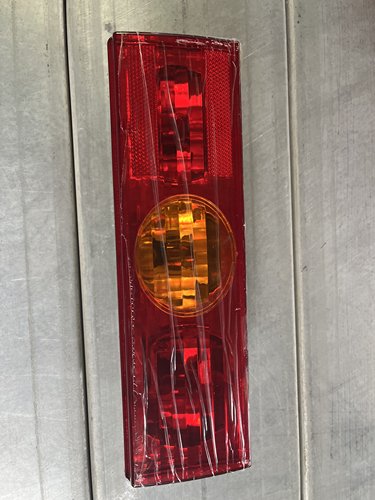 祥菱伽途驭菱后尾灯