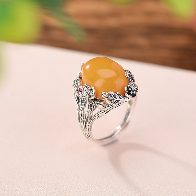 轻奢高级感S925纯银蜜蜡血珀复古蝴蝶花朵叶子蛋面戒指女士食指戒