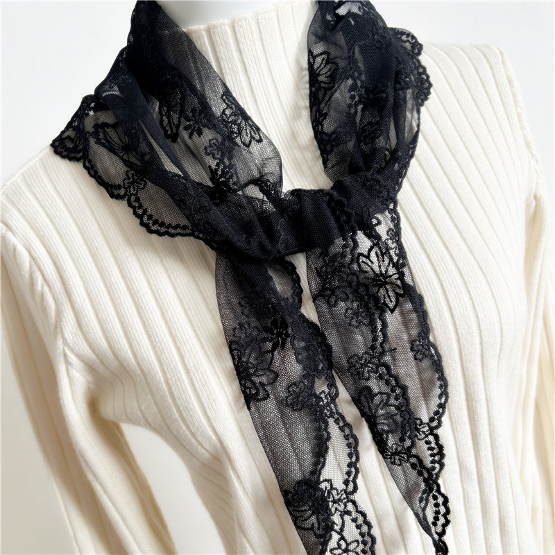 时尚薄款蕾丝三角巾女围巾春秋冬季纯色丝巾百搭小披肩装饰领巾