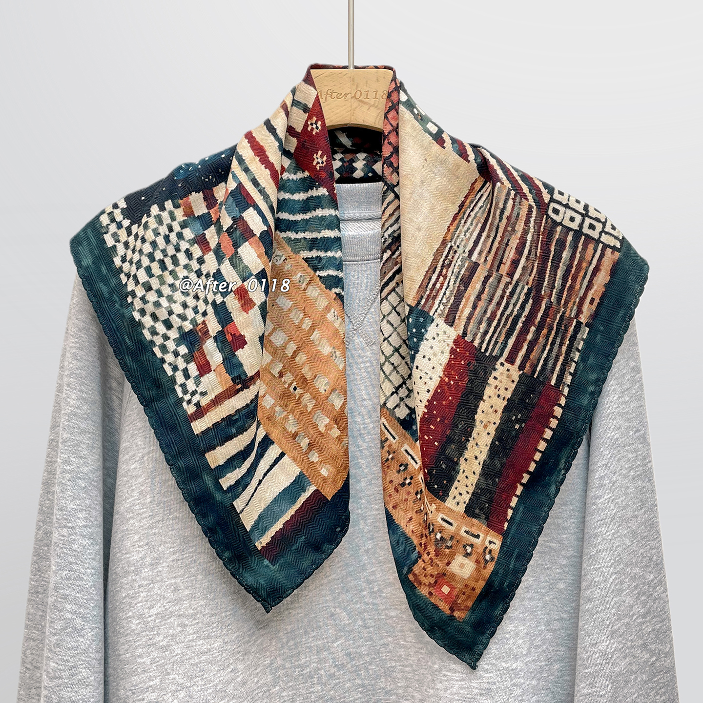 撞色丝毛中方巾100绵羊毛围巾