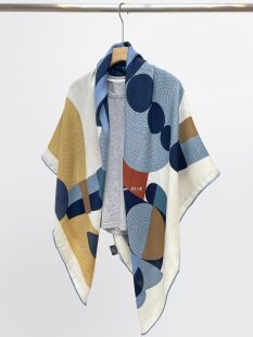 柔软舒适真丝羊毛披肩围巾大方巾 人手一条 After 小马迈步140