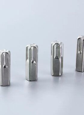 绞肉机配件大全五角梅花头绞肉机盆底轴刀架铁轴刀片螺丝齿轮箱