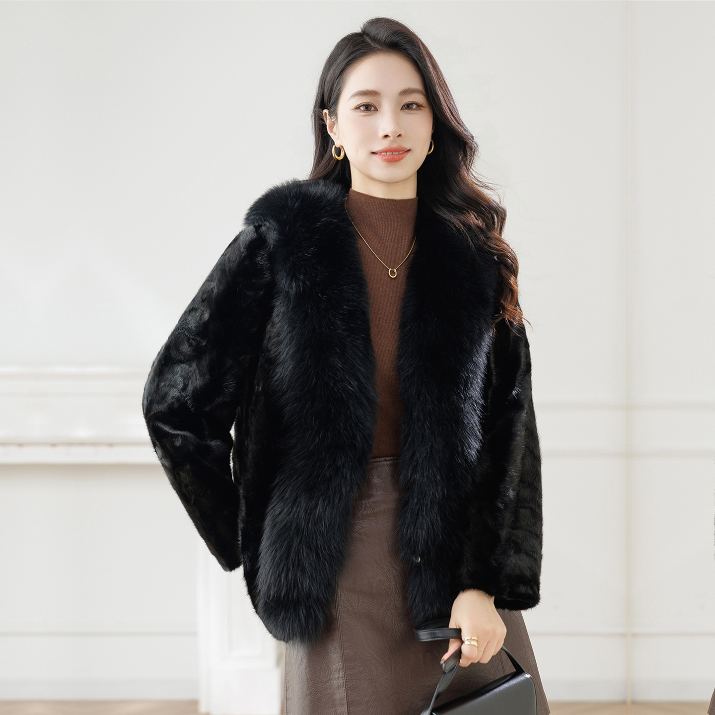 2025真狐狸毛领水貂皮草外套女短款休闲裘皮拼貂大衣秋冬新款