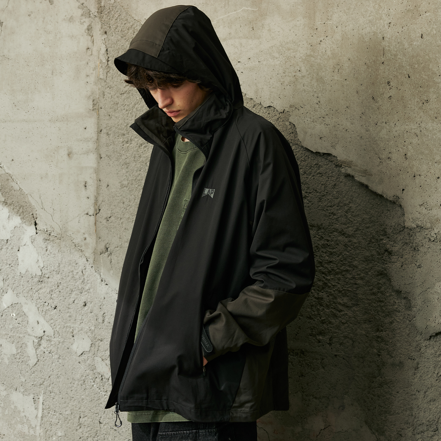 laprima可收纳连帽撞色夹克