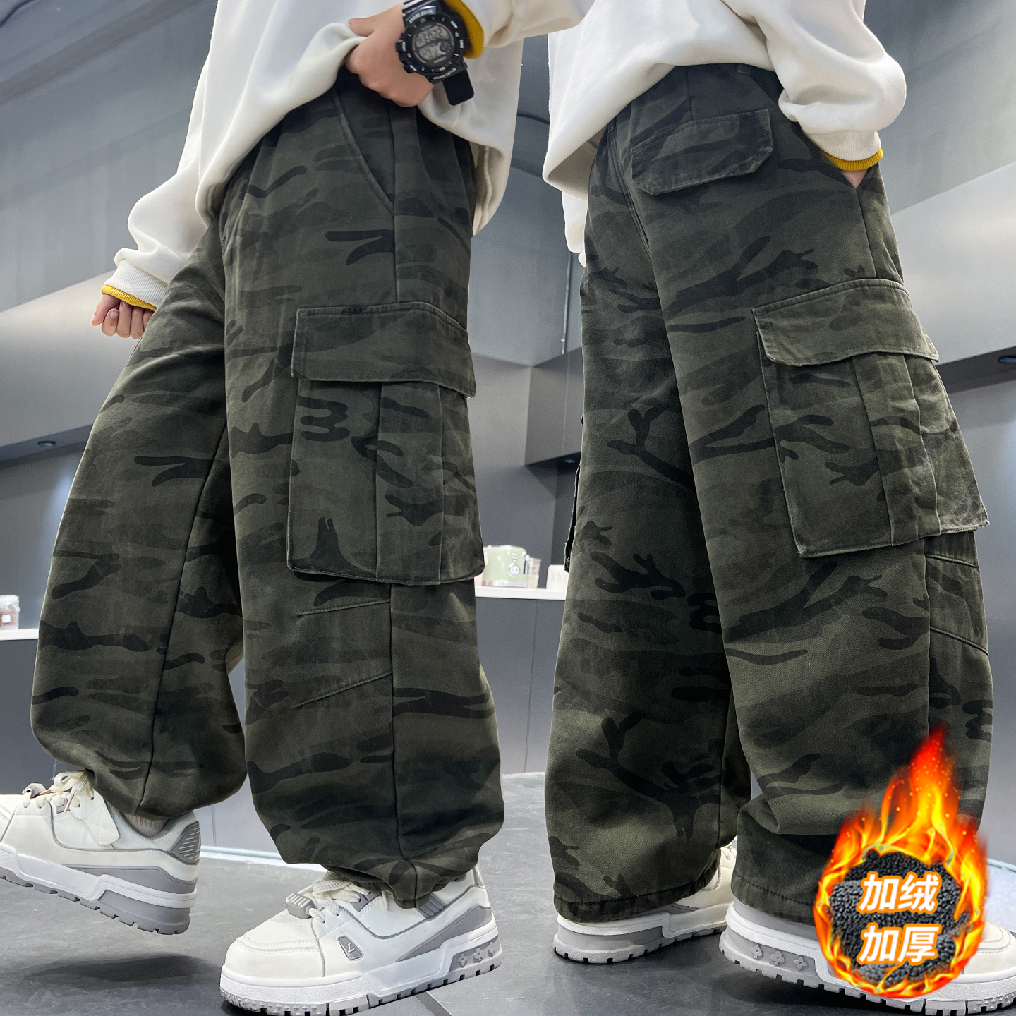 儿童装迷彩工装裤秋冬新款加绒加厚男孩中大童一体绒裤子宽松潮