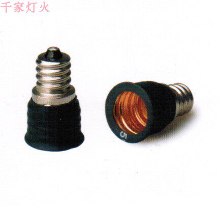 本产品适用于E12灯座中转出E17灯头，CE认证，全铜材质
