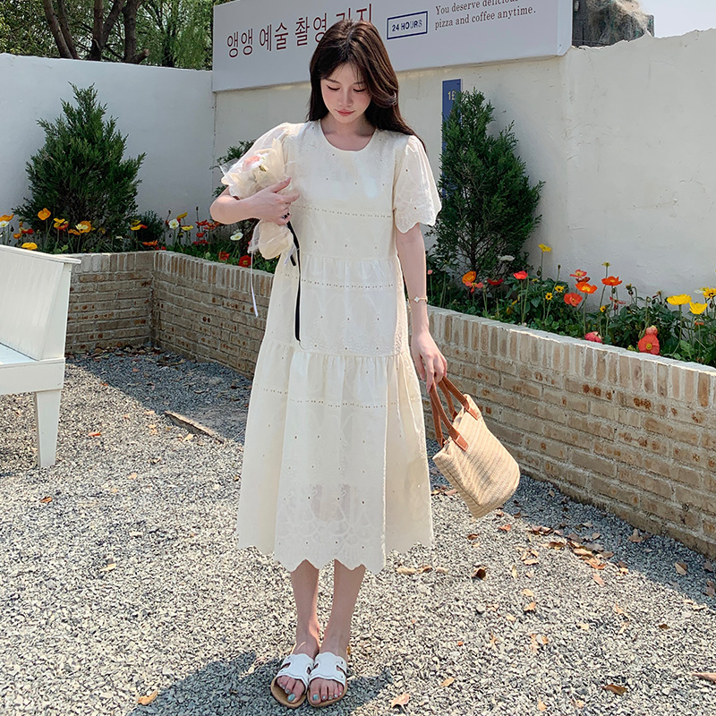 减龄刺绣花边米白色连衣裙女夏2025新款氛围感巨好看流行独特绝美，女装连衣裙，浙宝137