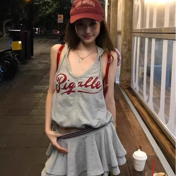 夏季超火夏日绝美一整套穿搭女辣妹挂脖拉链无袖上衣半身裙两件套