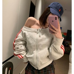 设计感运动显瘦软糯上衣 美式 一字美式 露肩长袖 卫衣女辣妹休闲修身