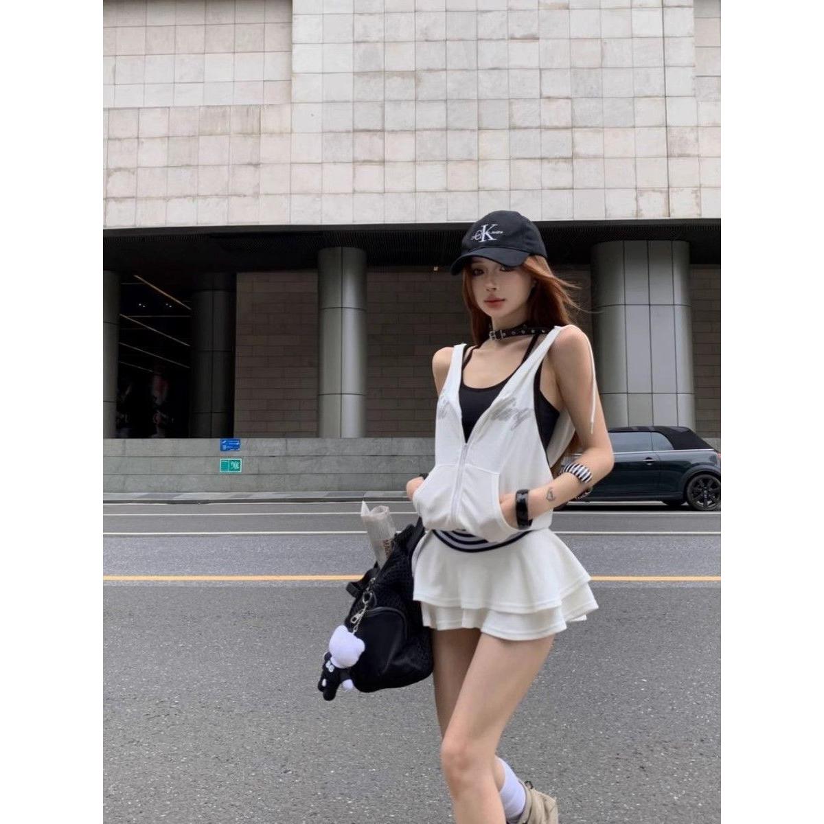 字母烫钻百搭连帽无袖连衣裙女夏季辣妹运动短裙露背收腰a字裙子
