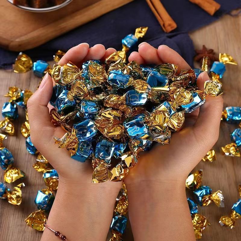 年货牛肉粒商超市同款糖果袋装牛肉干五香味香辣味办公室休闲零食