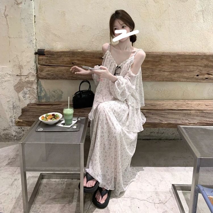 温柔小碎花露肩长袖吊带连衣裙 25夏季淡雅甜美ins慵懒小个子长裙