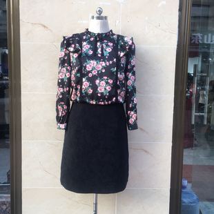 木耳边小个子连衣裙女2024新款秋冬遮肚子显瘦假两件碎花打底裙子