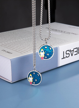 星空钛钢宇航员INS饰品项链