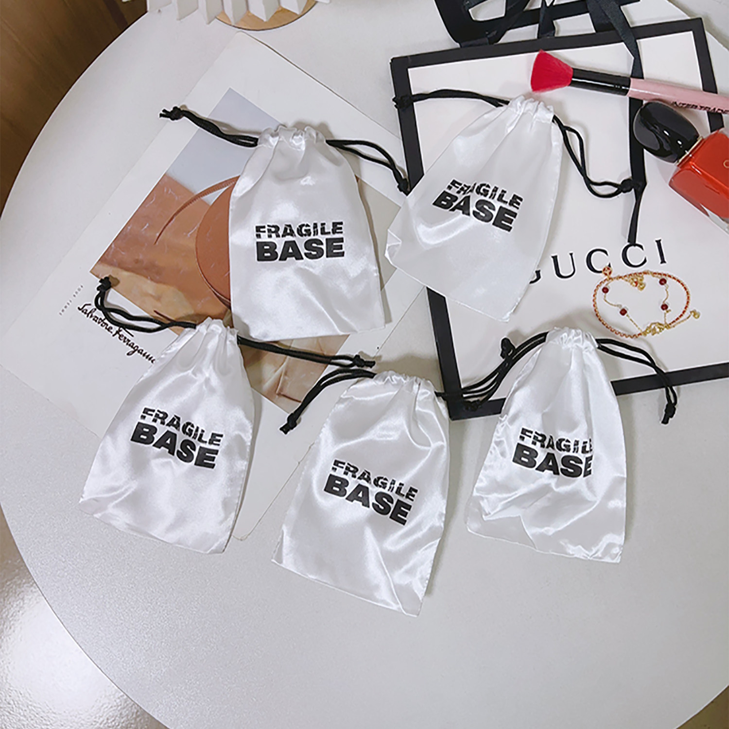 高质感缎面抽绳包束口袋时尚百搭珠宝首饰包杂物收纳袋整理袋防尘,收纳整理,其他收纳袋,淘宝优惠券,粉丝福利购,淘宝优惠卷