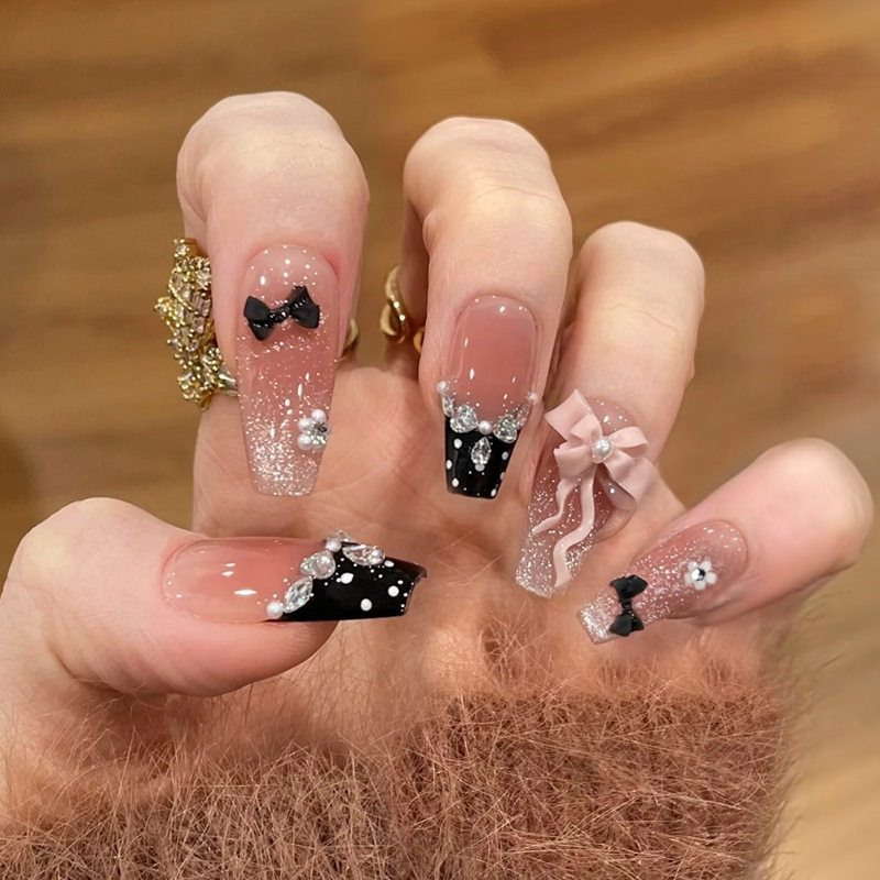 手工儿童美甲穿戴甲高级感中长款夜宴小香风假指甲贴片2026年新款,彩妆/香水/美妆工具,美甲工具,淘宝优惠券,粉丝福利购,淘宝优惠卷