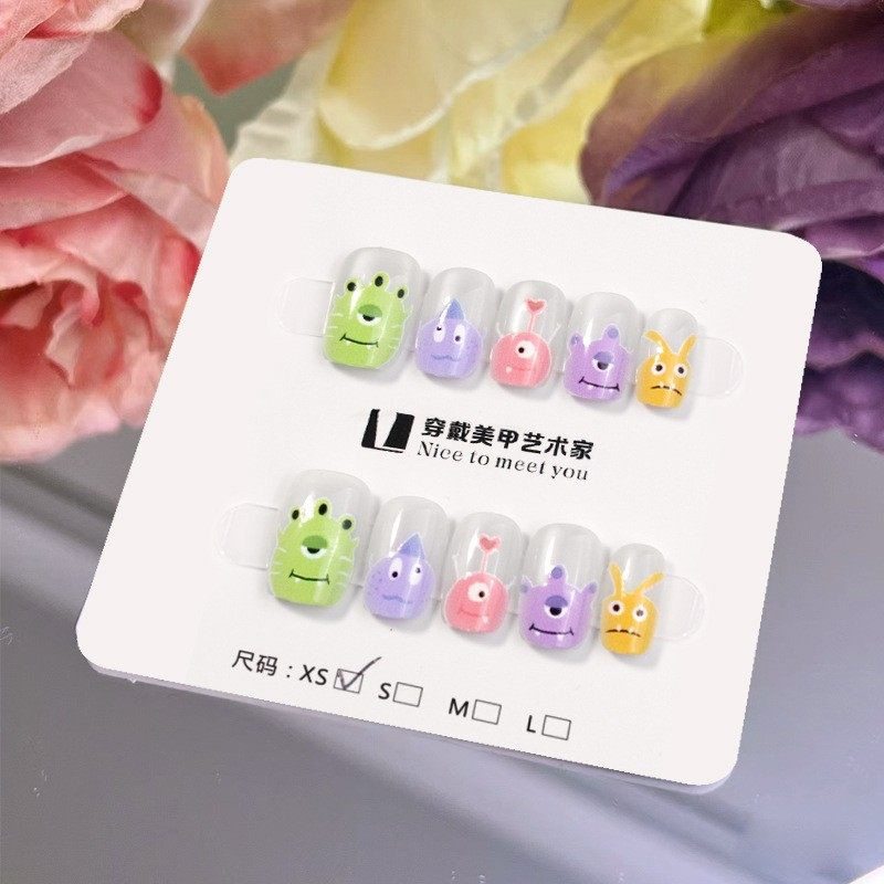 2026年新款儿童美甲穿戴甲感短款卡通小怪兽猫眼30片假指甲贴,彩妆/香水/美妆工具,美甲工具,淘宝优惠券,粉丝福利购,淘宝优惠卷