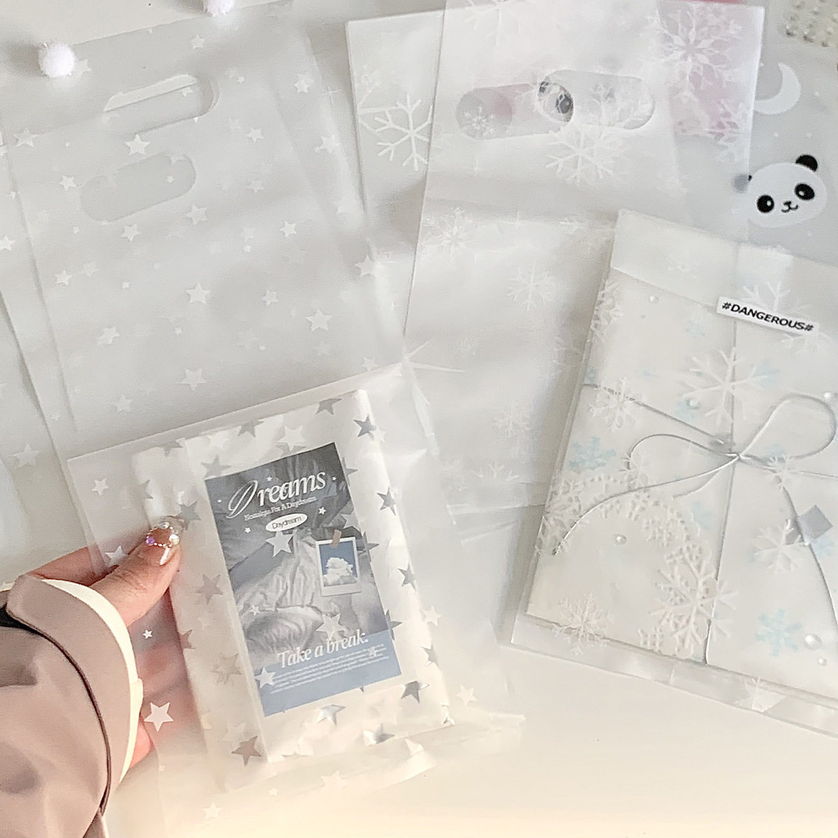 ins高颜值星星磨砂饰品礼物文创包装袋雪花手提袋出小卡打包材料