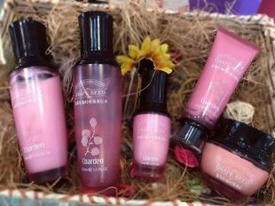 保湿 正品 补水 葡萄籽凝时焕颜系列 紧致提拉 护肤品套装