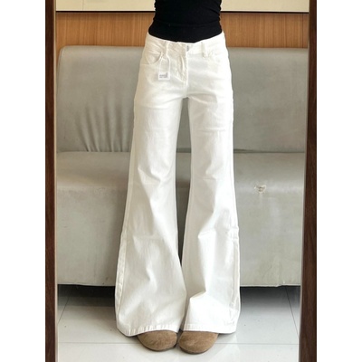 白色弹力设计微喇牛仔裤女秋季新款低腰显瘦百搭窄版直筒拖地长裤