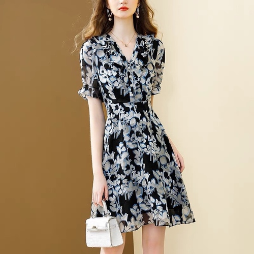 敏敏网络旗舰店 MMWLQJD2022