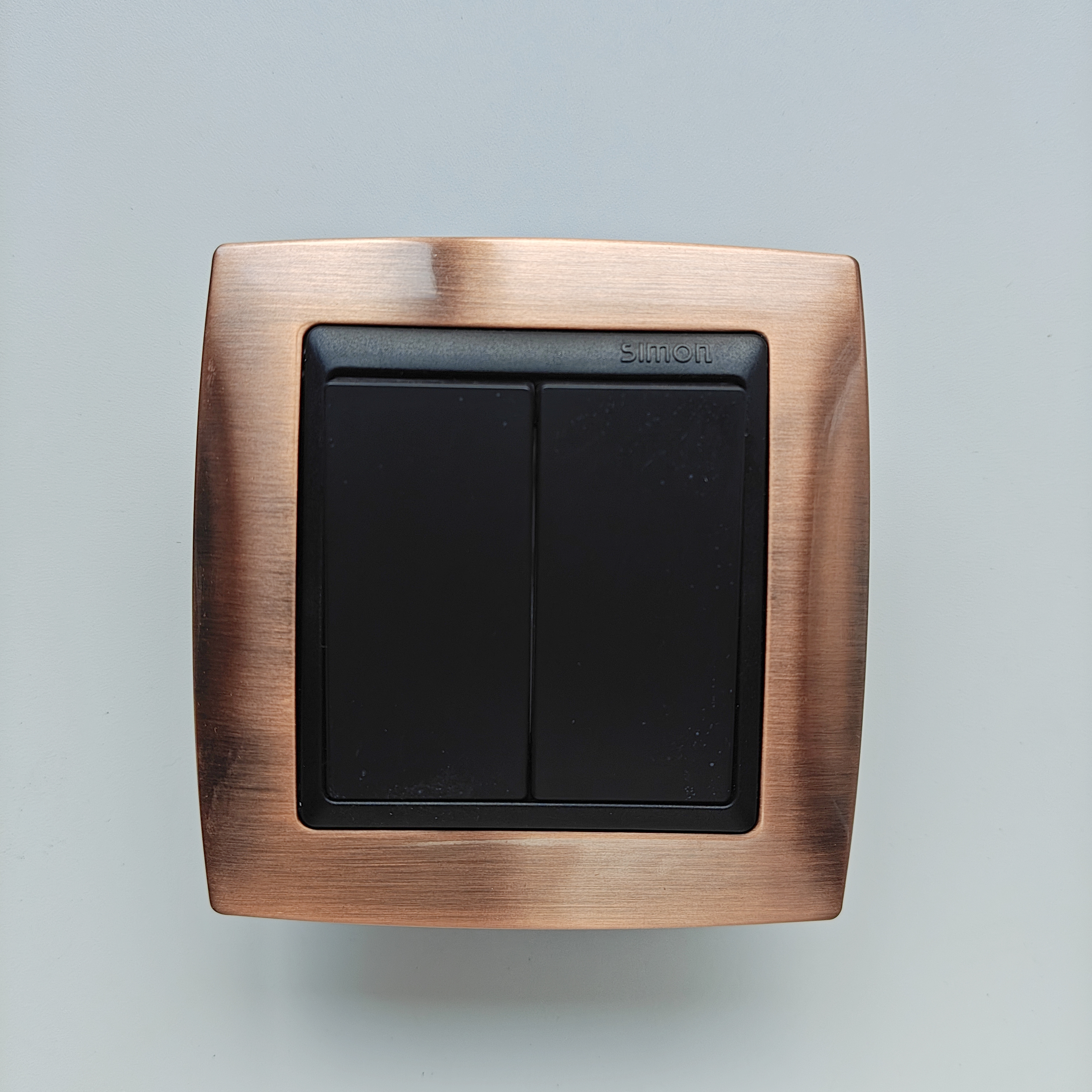 西蒙开关插座V8系列拉丝铜色二开双控双开双控两联双联面板86