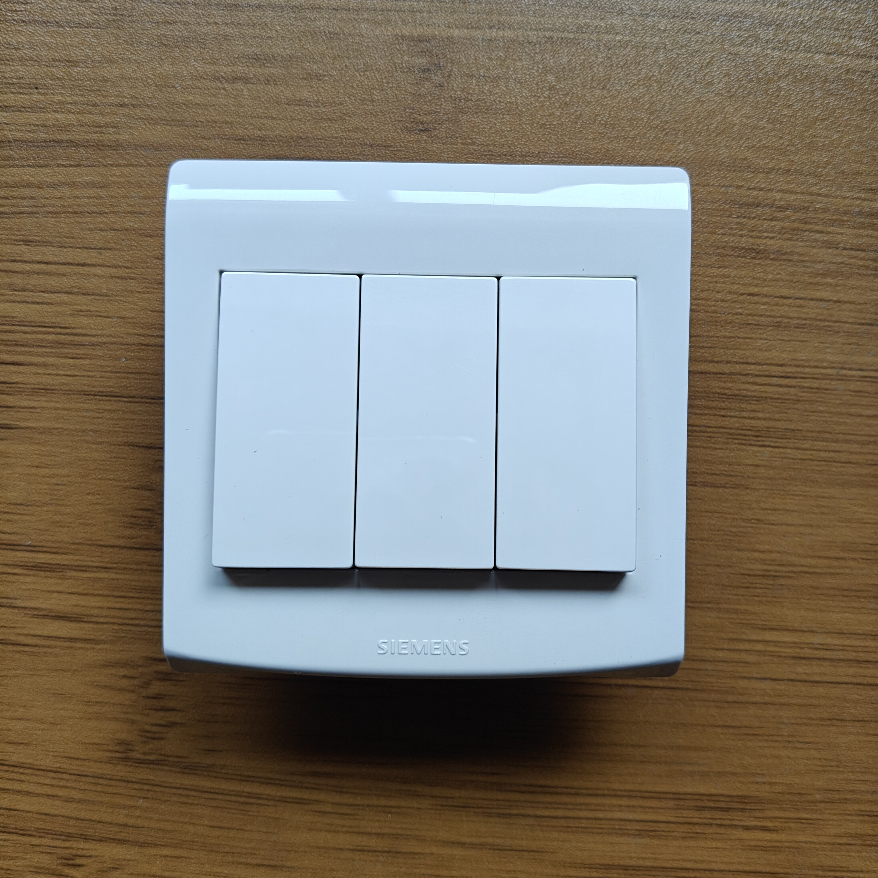 西门子开关插座美璟系列三开单控三联开关面板