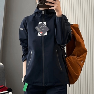 生哥家 反季高货捡漏！柜1k！高端户外防风雨连帽短款风衣女外套