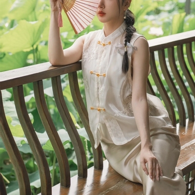 生哥家 捡漏设计师品牌单！女士气质薄纱重工刺绣国风盘扣马甲