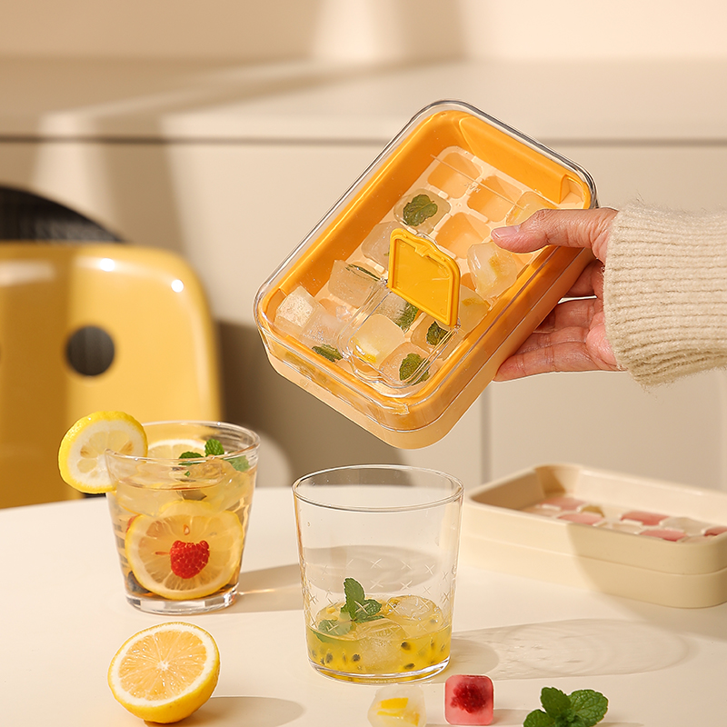 冰块模具家用冰箱专用制冰盒按压