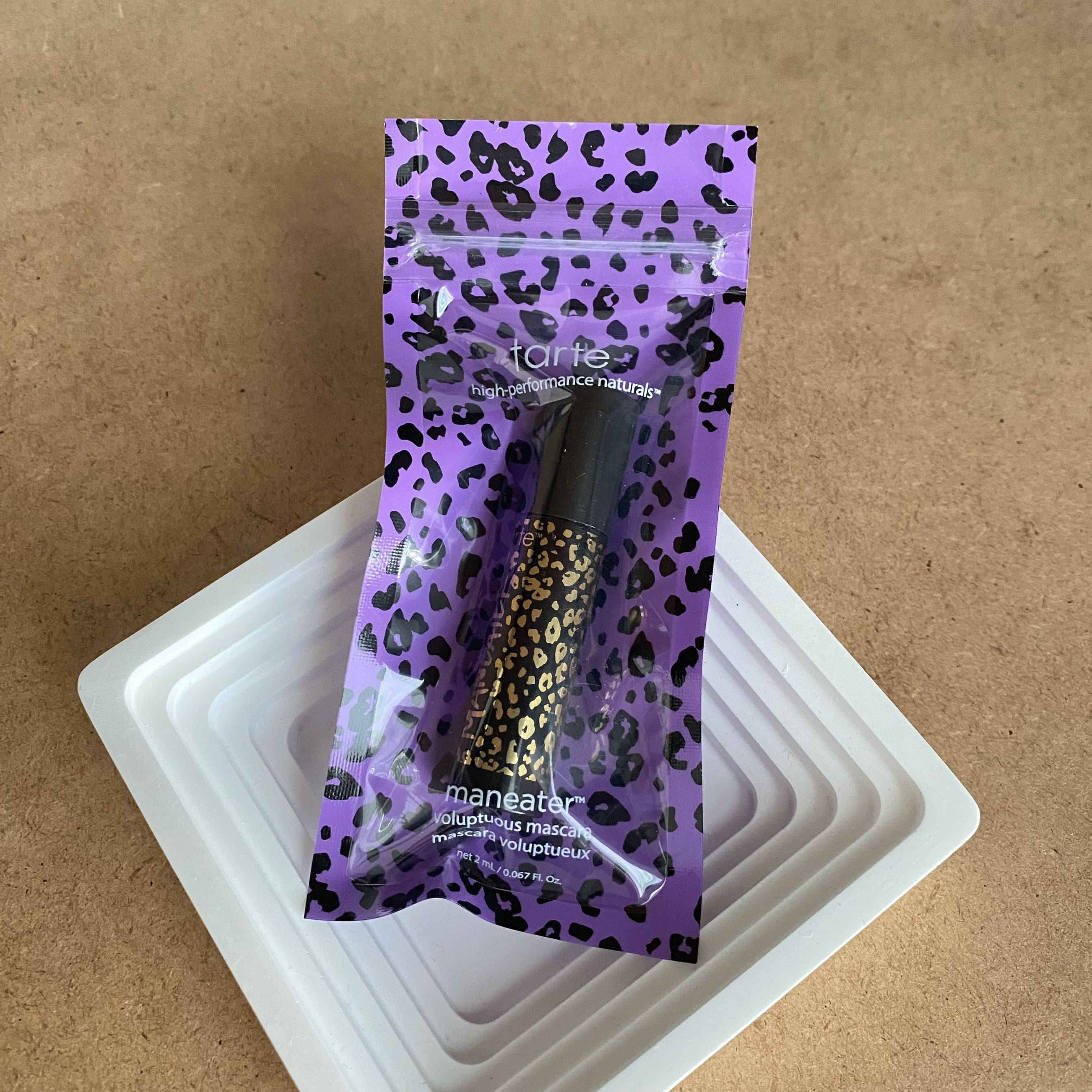 睫毛精！美国Tarte光感四合一纤长丰盈睫毛膏 2ml小样 凯文推荐