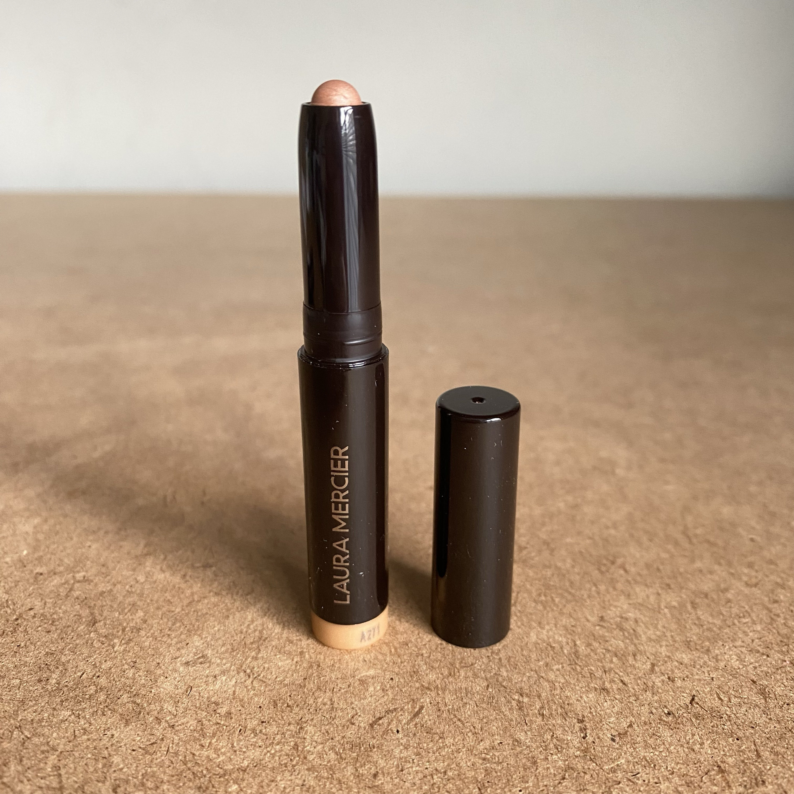 美国Laura Mercier罗拉 眼影笔卧蚕笔眼影棒Rose gold 0.5g小样